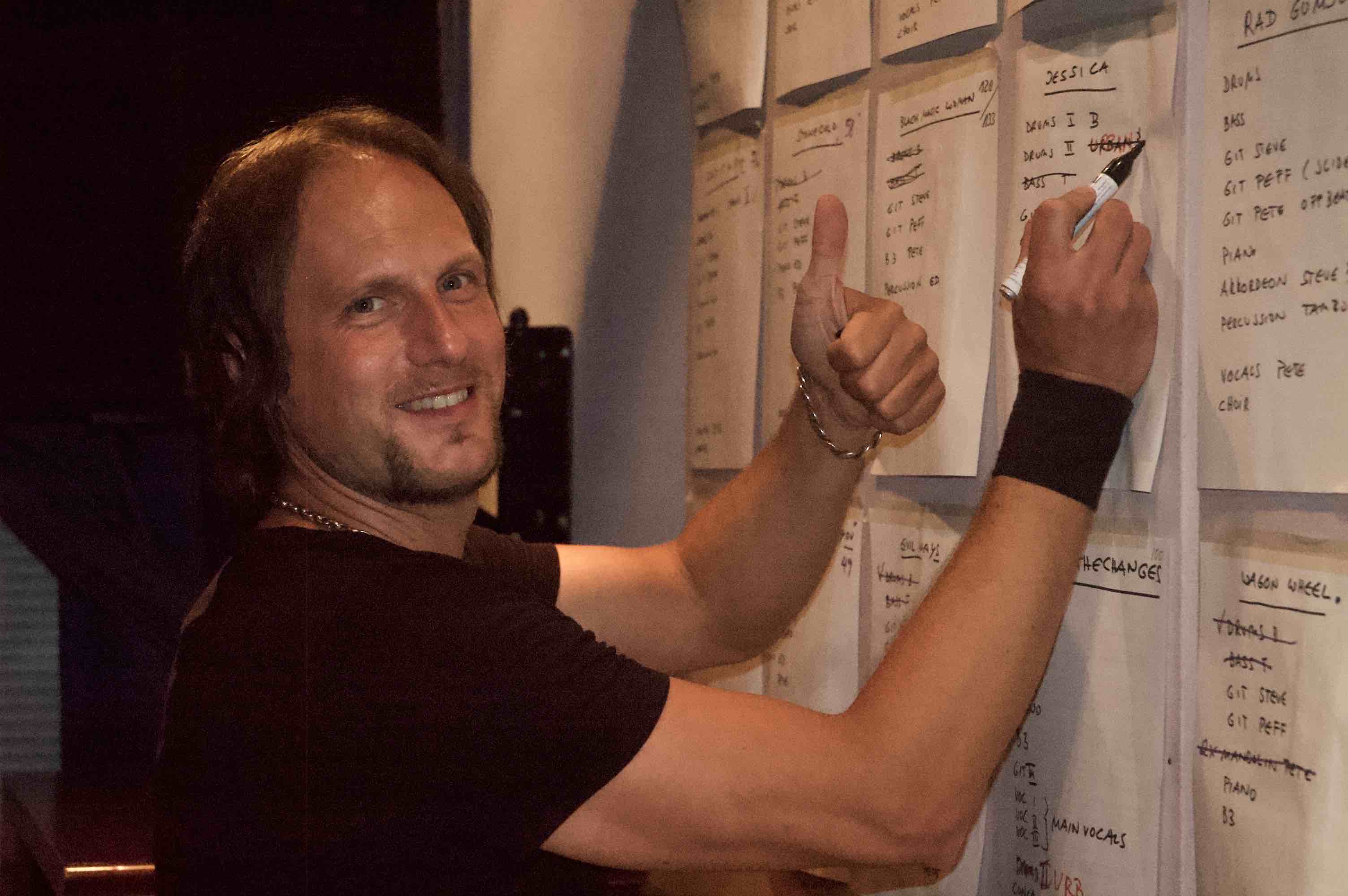  Urban Berz (The New Roses) 2nd Drummer bei der Sunday Night Tubeclub Produktion 